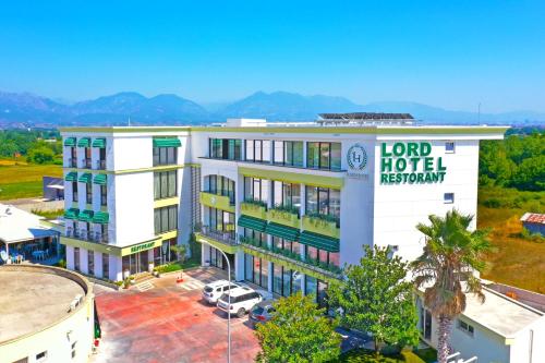 ทัศนียภาพภายนอกโรงแรม, LORD Hotel Tirana in โวเร