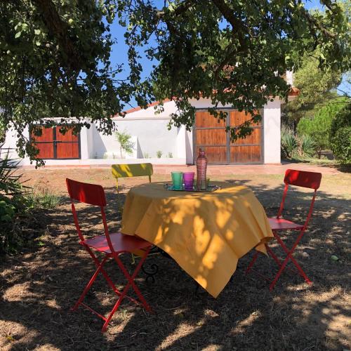 อาหารและเครื่องดื่ม, Pabellón en Finca, Villa con Piscina Zarzuela (Pabellon en Finca, Villa con Piscina Zarzuela) in วิลลาวิซิโอซาเดโอดอน