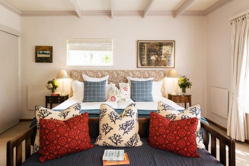 Cornerway House Room Type - Twin Room