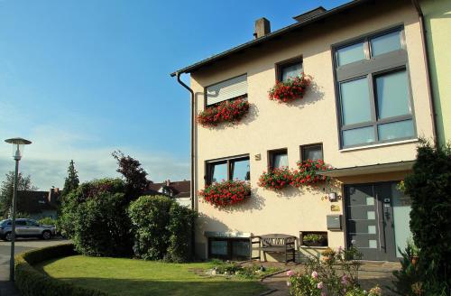 Ferienwohnung Haus Staffelbergblick - Apartment - Bad Staffelstein