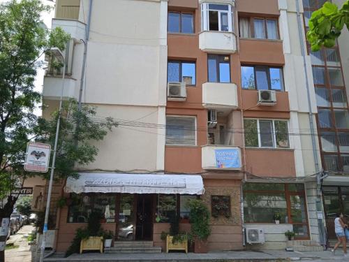 . Джессика апартмент