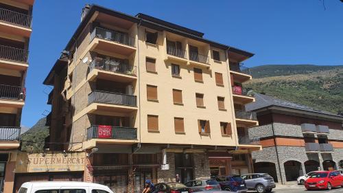 Viesnīcas āriene, Xia Apartaments con acceso a piscina in Rialp
