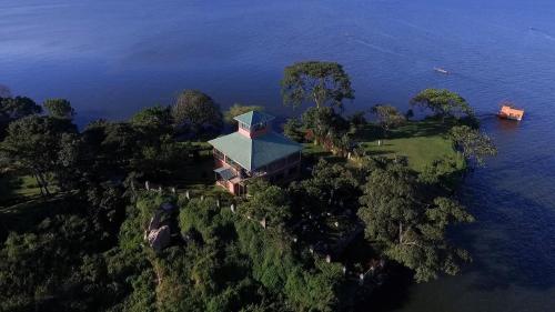 Avocado Bay Private Retreat · Luunga