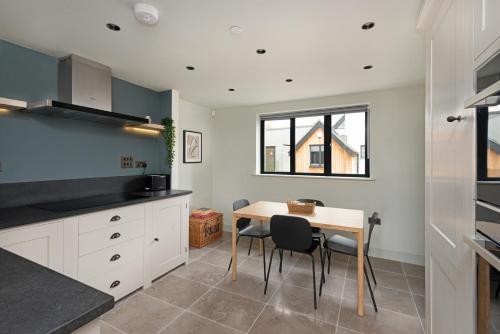 Home with sea views next to the beach! Home with sea views next to the beach!