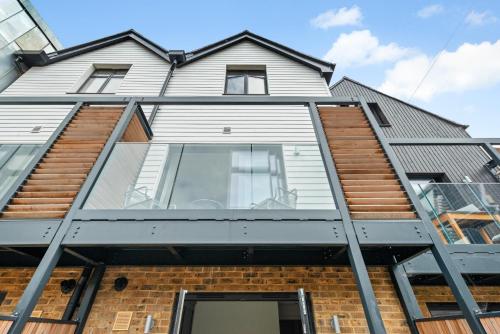 Home with sea views next to the beach! Home with sea views next to the beach!