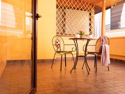 One Love Terrace Apartment - image 2