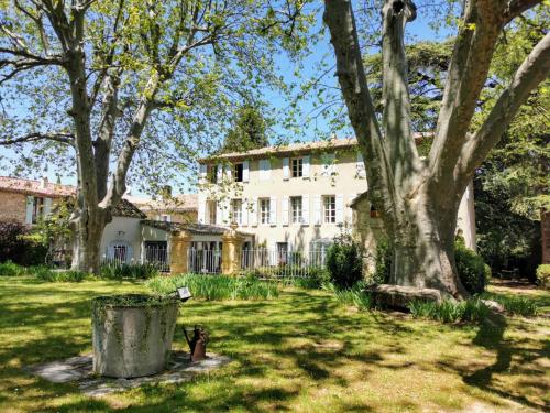 1560- Domaine Des Cinq Jardins- A Magical and Authentic Mansion