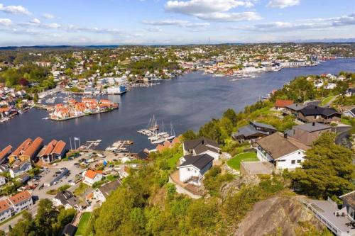 Apartment with amazing views - free parking - Arendal