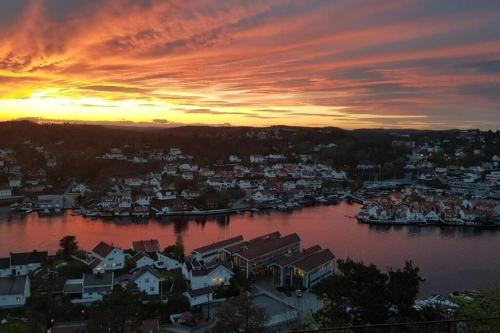 Apartment with amazing views - free parking, Arendal (foto 9)