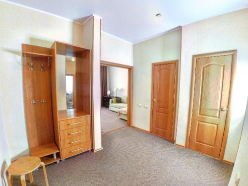 Kremlin Dreams - image 11