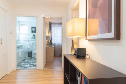 Merchant City Glasgow Green Apartment With Parking, Glasgow (photo 9)