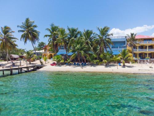 Spiaggia, Parrot Cove Lodge in Hopkins