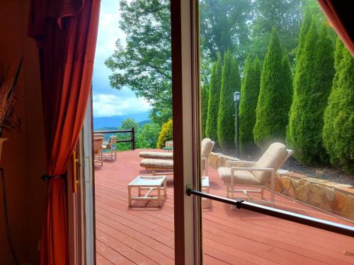 Charsley Mountaintop Retreat