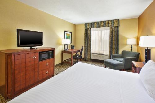 Holiday Inn Express Hotel & Suites - Belleville Area