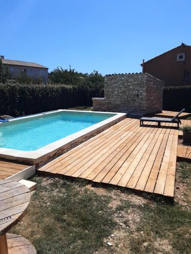 Villa de 3 chambres avec piscine privee jardin clos et wifi a Saint Saturnin les Apt