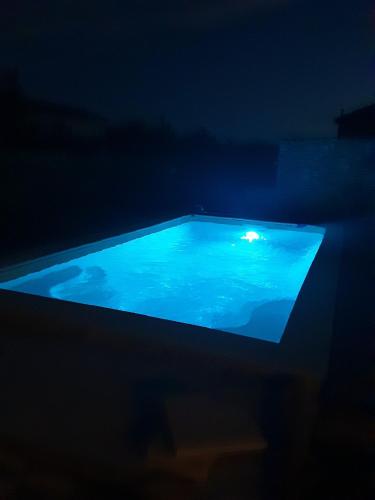 Villa de 3 chambres avec piscine privee jardin clos et wifi a Saint Saturnin les Apt