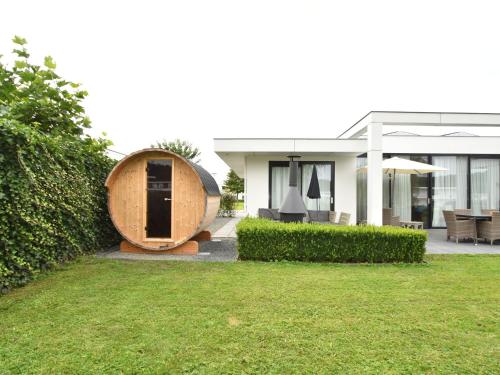 Luxury Villa in Harderwijk with sauna near Lake