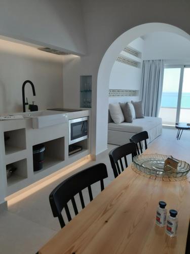 Sfakia Seaside luxury Suites