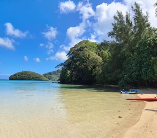 Surrounding environment, HUAHINE Manta Lodge avec 4x4 optionnel in Huahine Island
