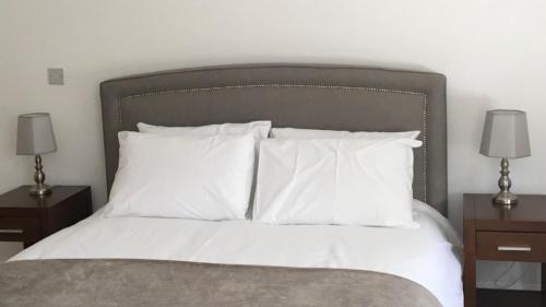 Picture of Luxurious 1 Bed Serviced Apartment Cobham