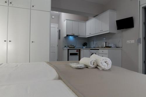 Sunset brand new luxury apt with pool & sea view 2