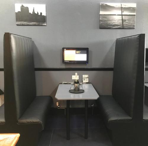 Instalaciones, Harbour bridge, Camps bar in Wick