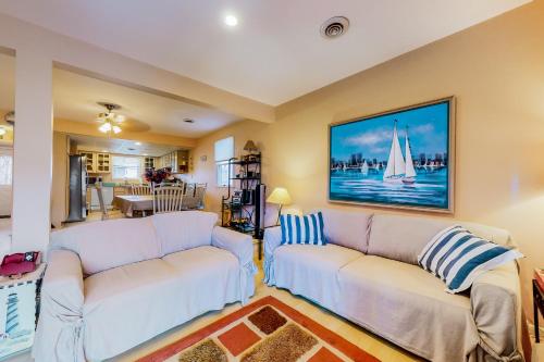 Shipwreck Townhome - image 2