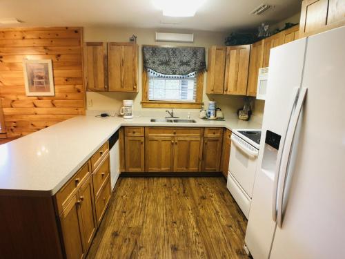 Briarstone Lodge Condo 13D in Pigeon Forge (TN)