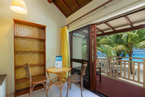 Erkély/terasz, The Rarotongan Beach Resort & Lagoonarium in Rutaki
