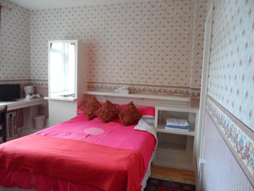 Double Room image 7