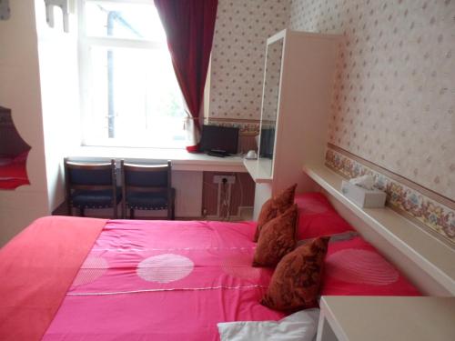Double Room image 9