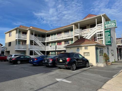 Sea Palace Motel - image 9