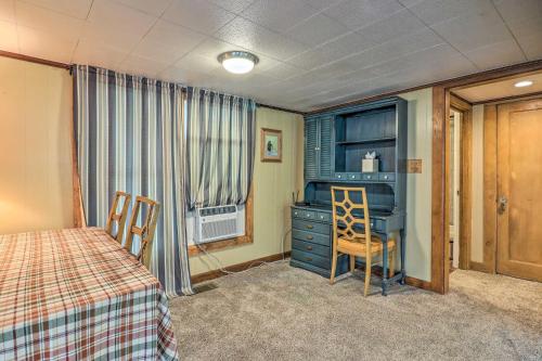 Idyllic Cottage in Dtwn Sylva Hike and Explore - image 5
