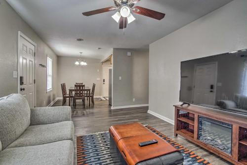 Quaint Olathe Home Family Friendly and Updated - image 5