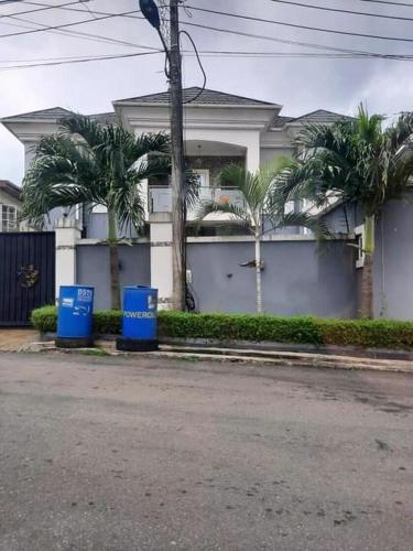 A 5 bedroom full detached duplex @ magodo phase 1, lagos , Nigeria