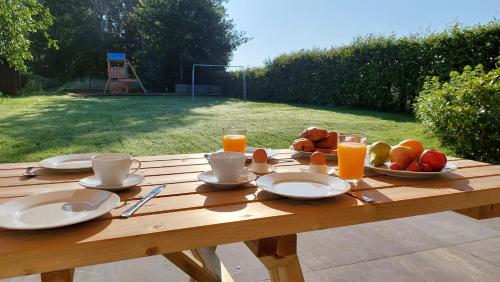 balkon/terras, vakantiewoning met permanent verwarmd zwembad en sauna in Koekelare