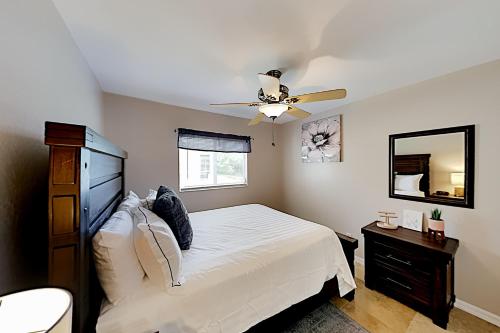 Lavish Getaway on Corner Lot with Saltwater Pool home - image 12
