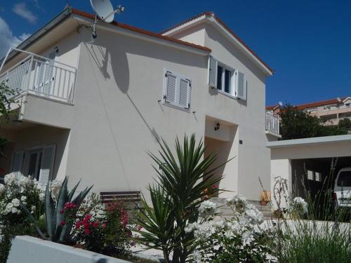 One-Bedroom Apartment with Balcony and Sea View