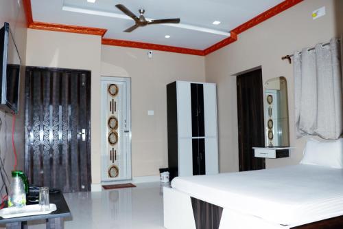 Somani Inn in Jhargram