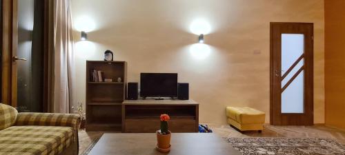 Cozy 1BD Flat - Panoramic Mountain View Balcony by Flat Mаnager, Sofia (Foto 3)