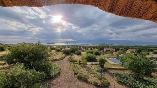 สภาพแวดล้อมโดยรอบ, Africa Safari Lake Natron Camping in โงรองโกโร