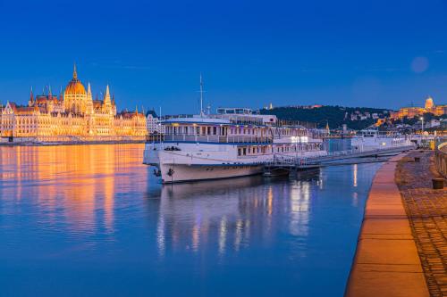 Grand Jules - Boat Hotel, Budapeszt
