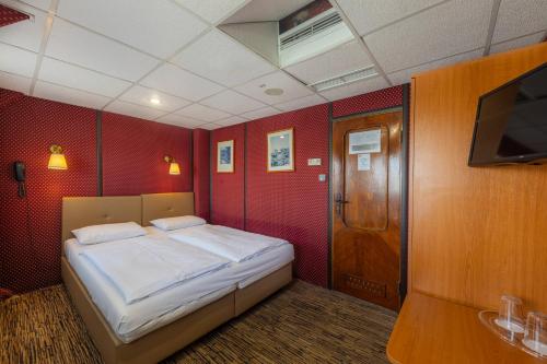 Grand Jules - Boat Hotel, Budapeszt (zdjęcie 8)
