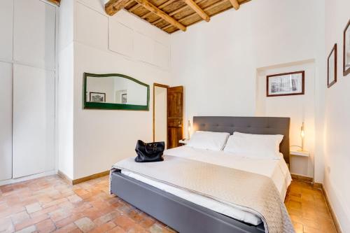 LIVING COLOSSEUM - image 11