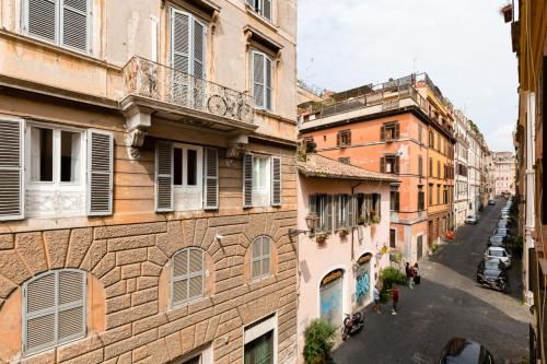 LIVING COLOSSEUM - image 5