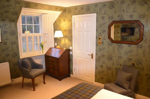 The Manor House - image 7