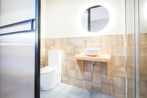 OLBLANC Plaza de Espana by Batuecas