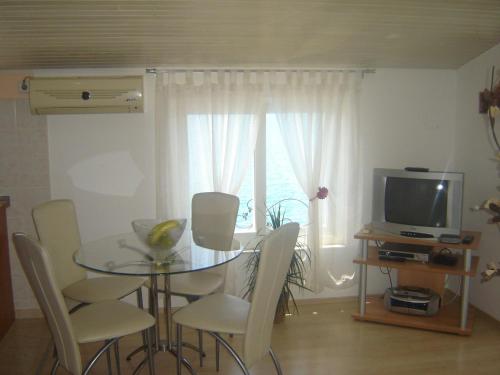Apartments Benutic-Lalini