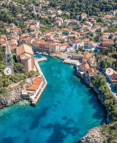  VELI LOŠINJ Rovenska 52 in Veli Lošinj