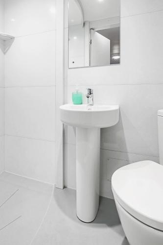 Astor Kensington Hostel - image 14